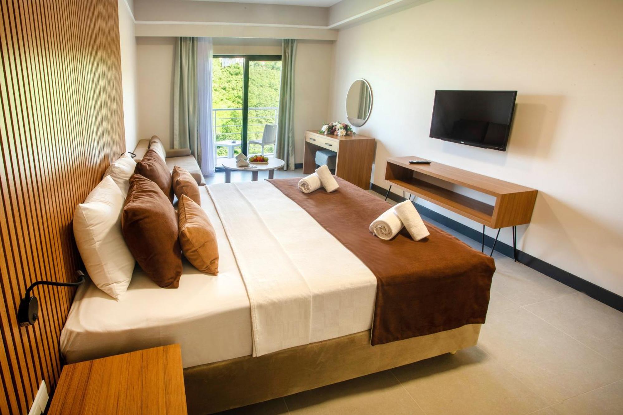 First Joy Hotel 特拉布宗 外观 照片