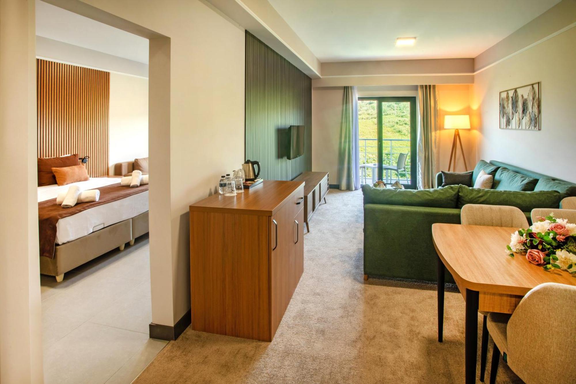 First Joy Hotel 特拉布宗 外观 照片