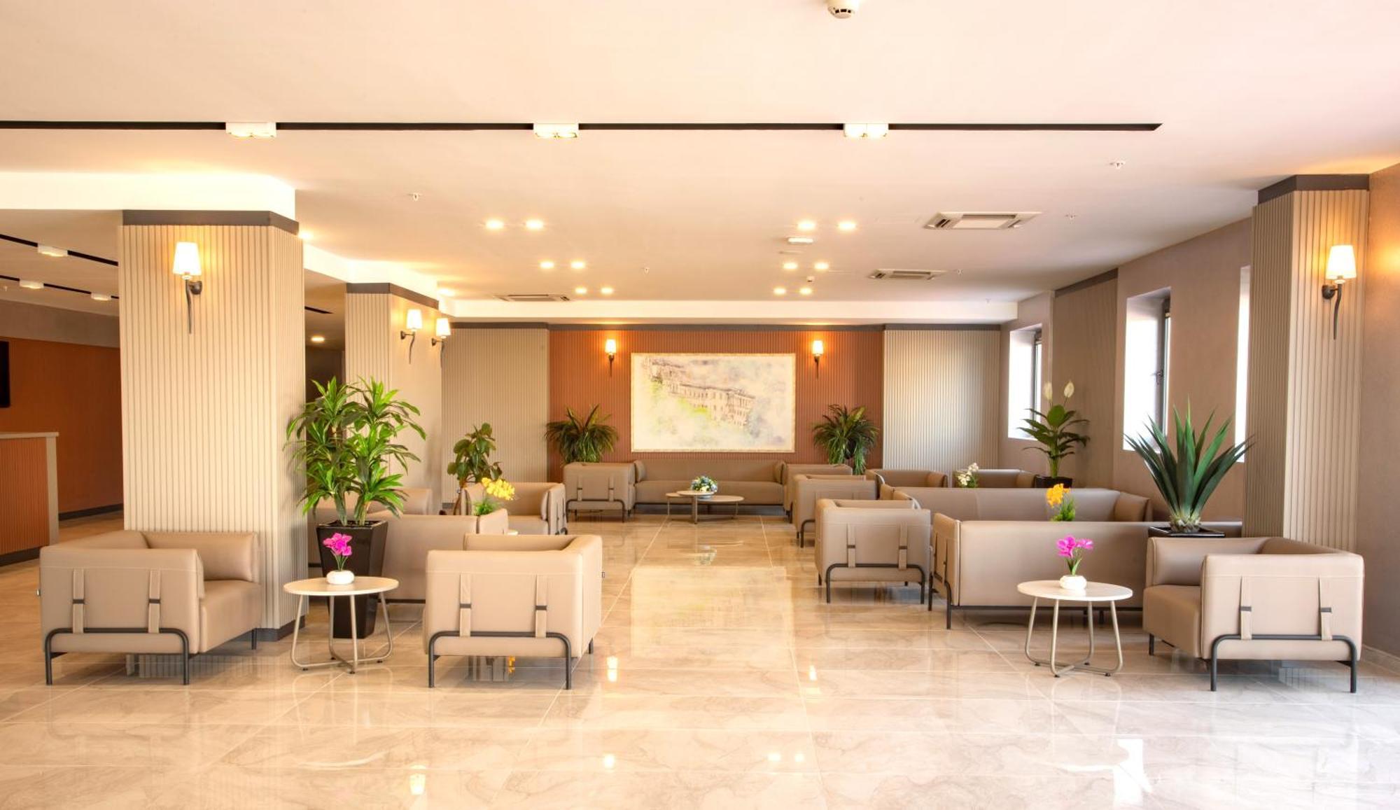 First Joy Hotel 特拉布宗 外观 照片