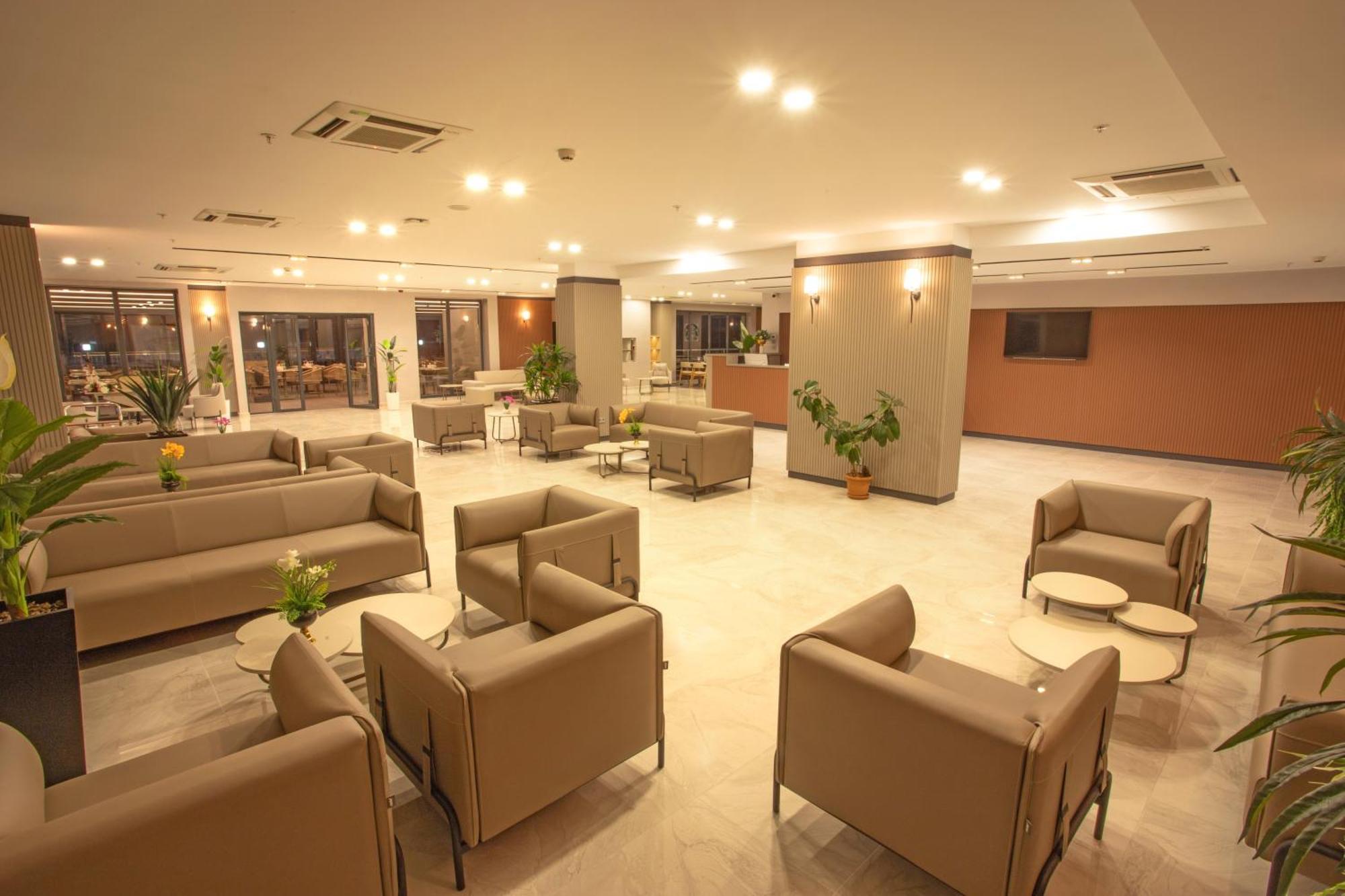 First Joy Hotel 特拉布宗 外观 照片