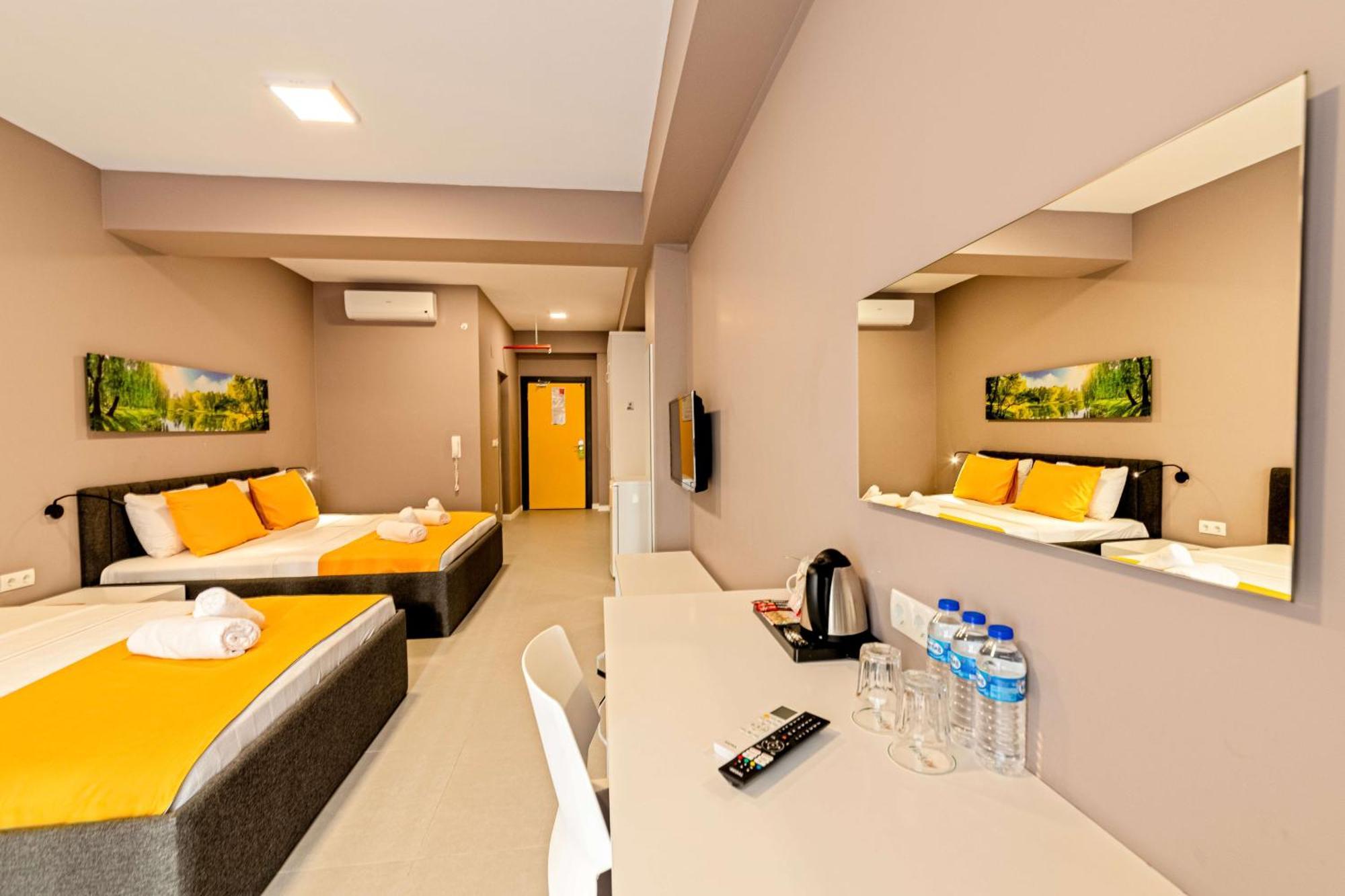 First Joy Hotel 特拉布宗 外观 照片